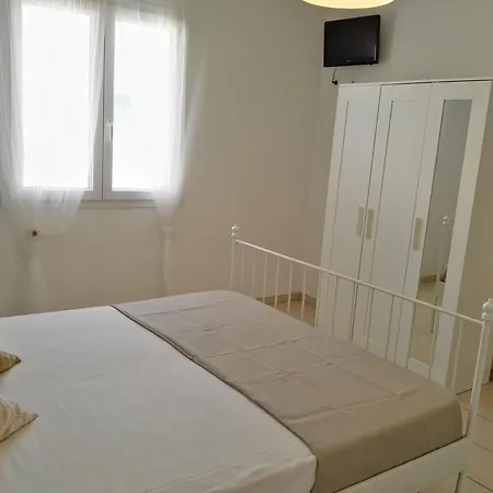 Apulia Tourist Mancaversa * Тавьяно